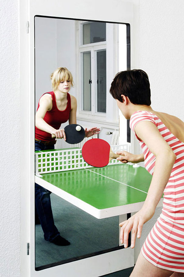 puerta y mesa de ping-pong