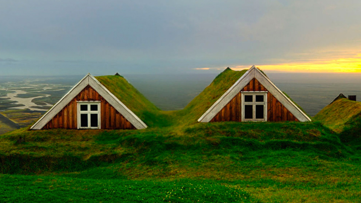 las-impresionantes-casas-cesped-de-islandia