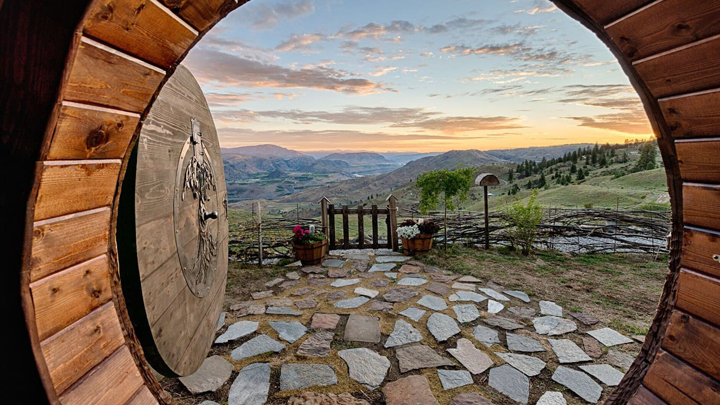 la-increible-decoracion-de-una-casa-hobbit-en-estados-unidos4