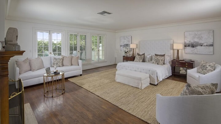 Taylor-Swift-mansion-Beverly-Hills-recibidor