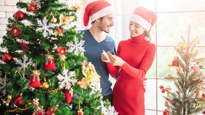 pareja-en-navidad