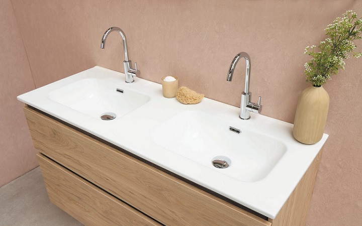 lavabo-doble-con-mueble-de-madera