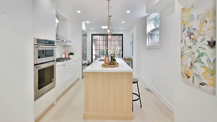 decoracion-de-cocina-en-blanco-y-madera