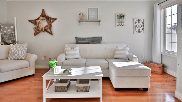 salon-en-blanco-gris-y-madera