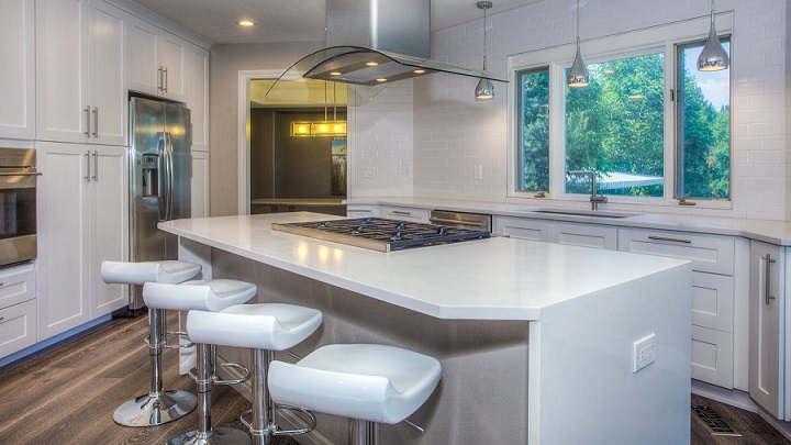 cocina-en-color-blanco-con-isla