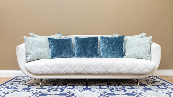 sofa-en-blanco