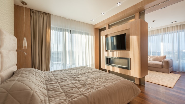 dormitorio-con-panel-de-madera