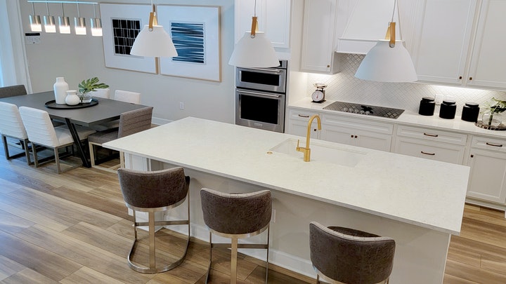 cocina-con-isla-y-mesa