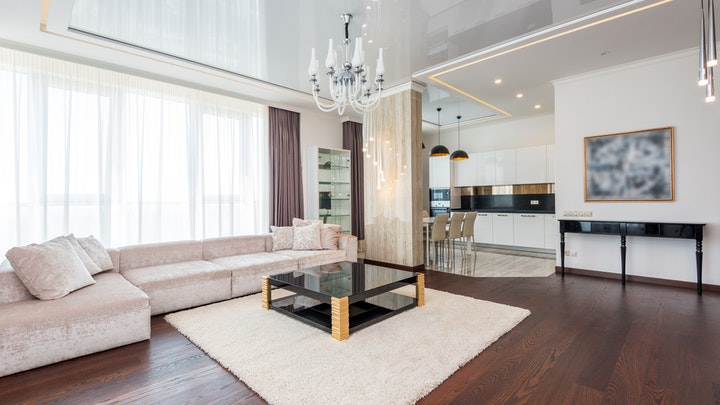 estancia-decorada-en-blanco-y-beige