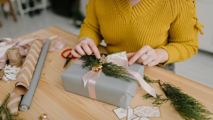 regalo-de-navidad-con-una-bonita-presentacion