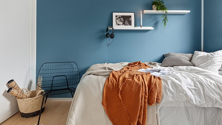 pared-con-color-en-dormitorio