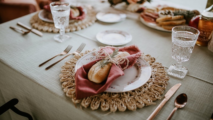 decoracion-de-mesa-en-un-evento